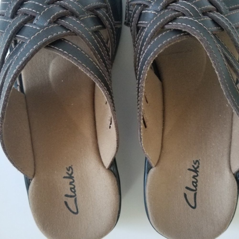 Clarks Brown Leather Criss Cross Strappy Wedge Sandals (size 7) - Picture 5 of 7